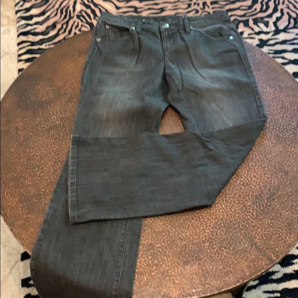 Authentic Tommy Hilfiger black bootcut jeans 👖!!